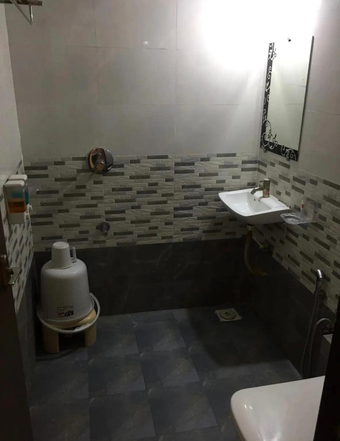 Hotel Bluediamond Bardoli エクステリア 写真