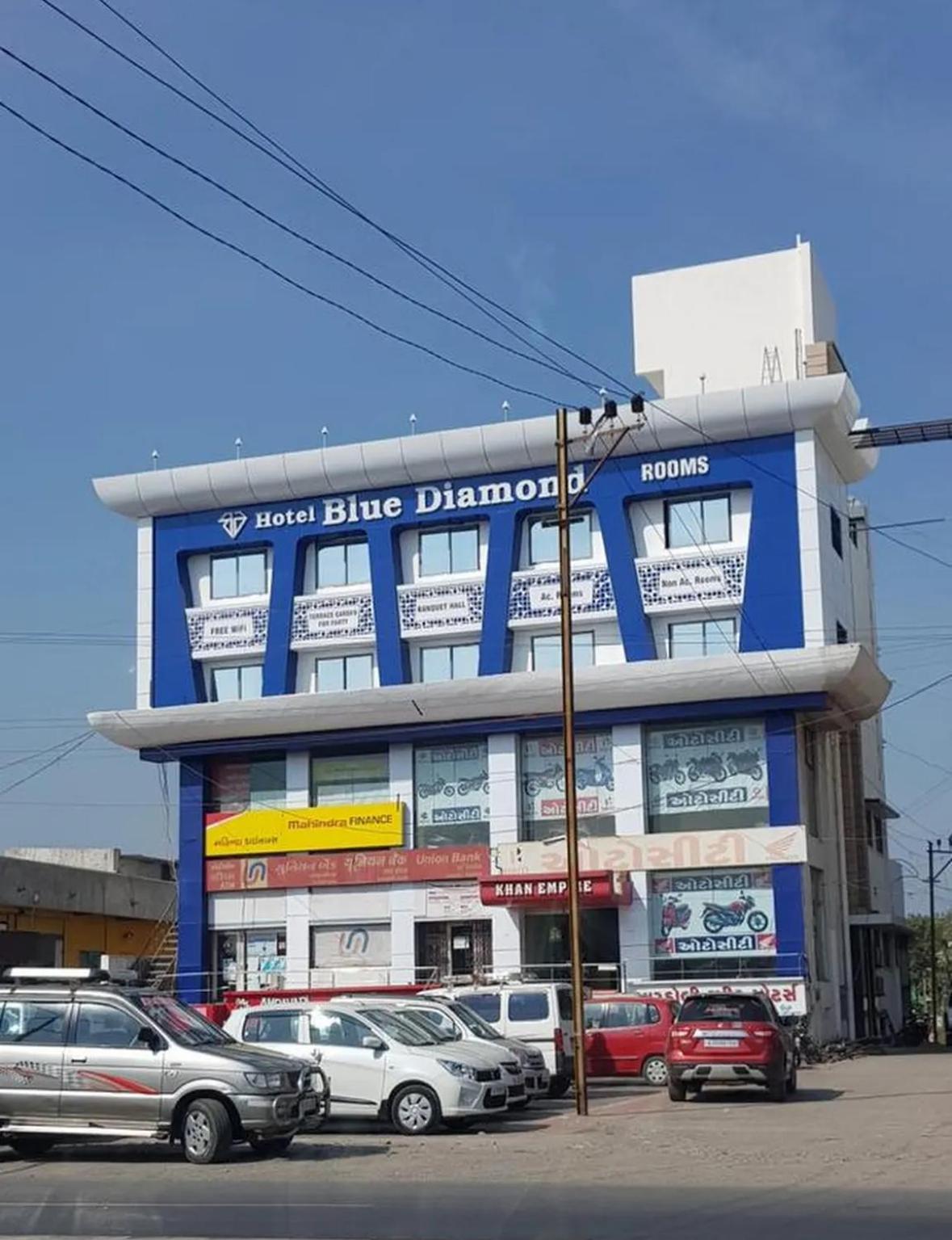 Hotel Bluediamond Bardoli エクステリア 写真